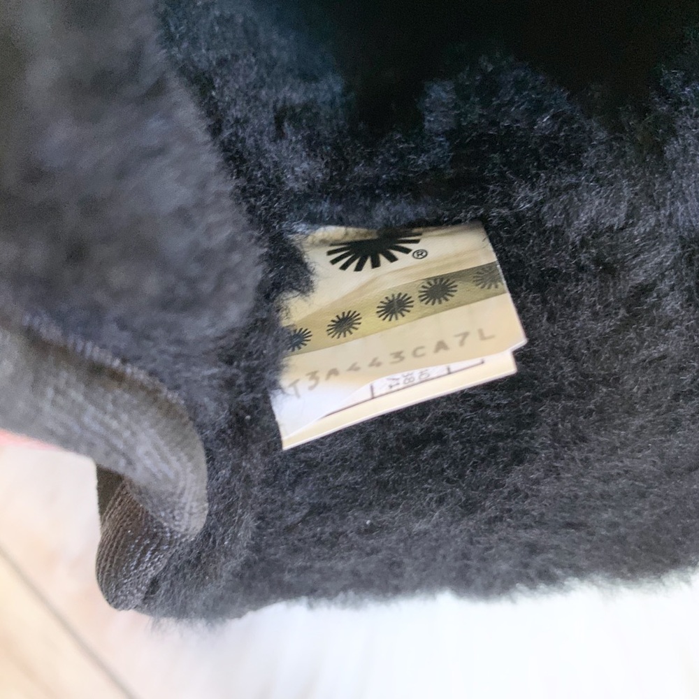 UGG Classic Short Stud II Black Boots - Picture 8 of 9